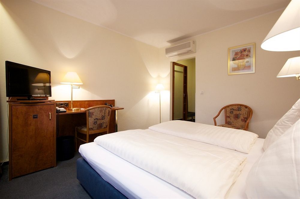 Falk Hotel Frankfurt nad Menem Zewnętrze zdjęcie
