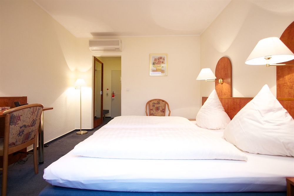 Falk Hotel Frankfurt nad Menem Zewnętrze zdjęcie